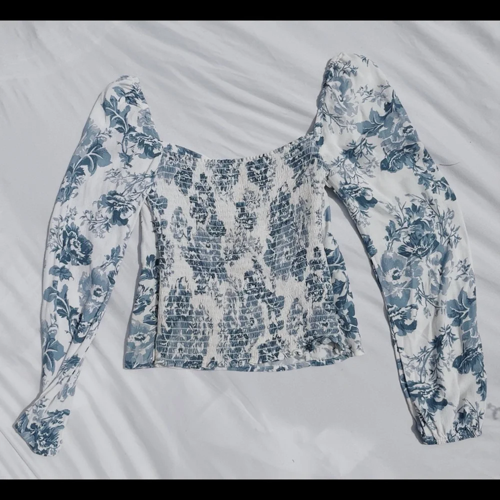 Reformation Blue Floral Puff-Sleeve Square Neck Blouse